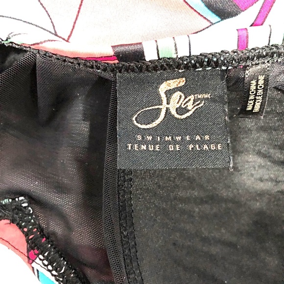 One piece swimsuit - Picture 7 of 8